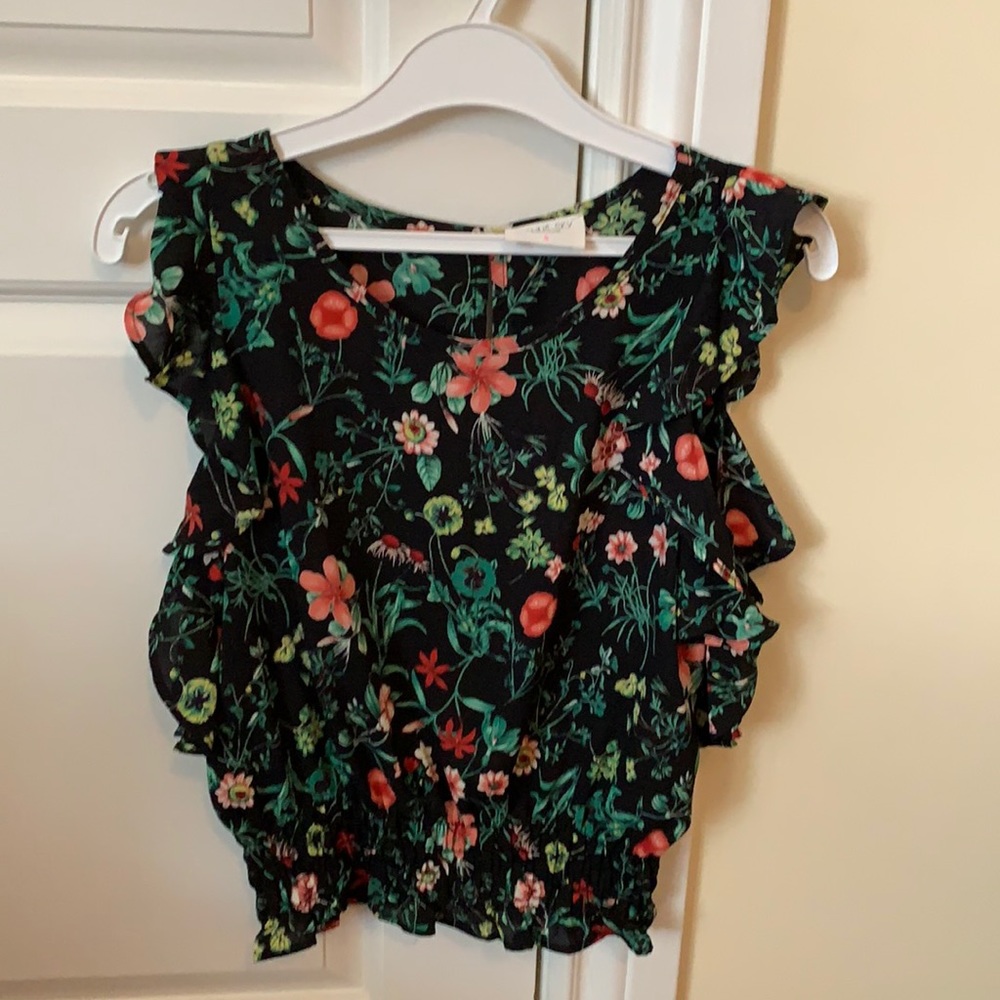 Floral frilly top